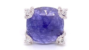 Anello in oro bianco con tanzanite e brillanti