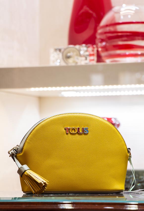 TOUS